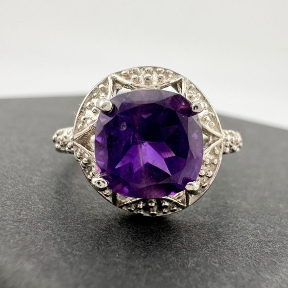 Beautiful Dark Purple Amethyst and Diamond Accent Ring - Sterling Silver Size 7. - Picture 15 of 16